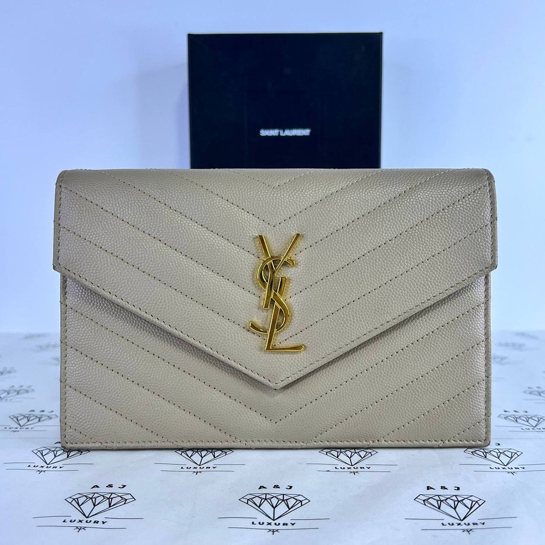 [PRE LOVED] YSL Small Wallet on Chain in Beige Grain De Poudre GHW
