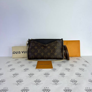 [PRE LOVED] Louis Vuitton Pallas Clutch in Monogram Canvass Black Interior (GI0197)