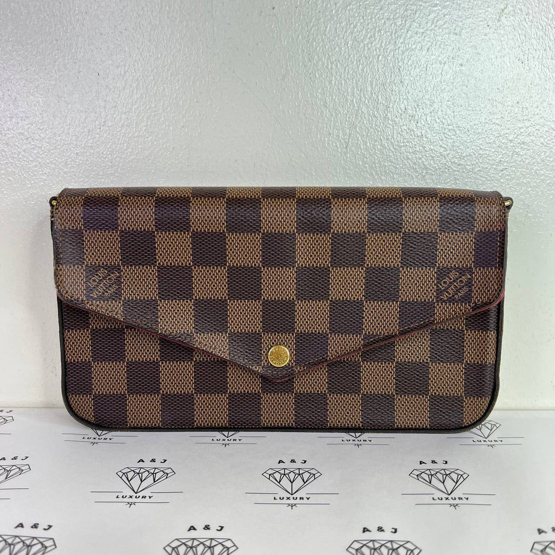 [PRE LOVED] Louis Vuitton Felicie in Damier Ebene Canvass (MI3107)