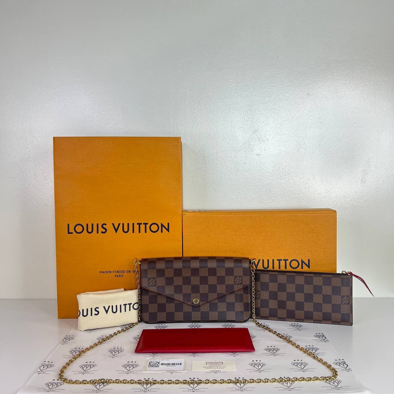 [PRE LOVED] Louis Vuitton Felicie in Damier Ebene Canvass (microchipped)