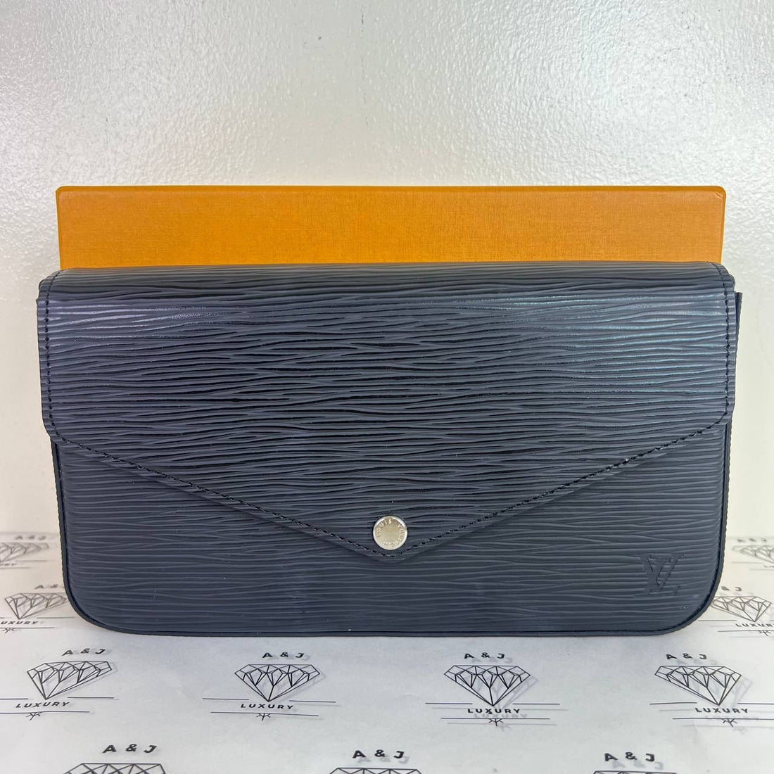 [PRE LOVED] Louis Vuitton Felicie in Black Epi Leather SHW (TJ1188)