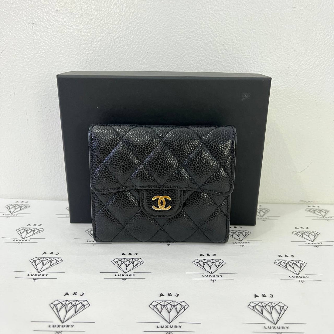 [PRE LOVED] Chanel Classic Compact Wallet in Black Caviar GHW (Series 29)