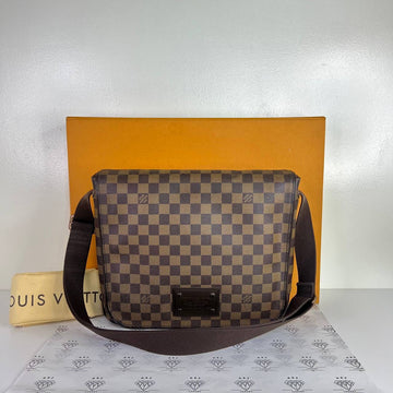 [PRE LOVED] Louis Vuitton Brooklyn MM Messenger Bag in Damier Ebene Canvass (SR1099)