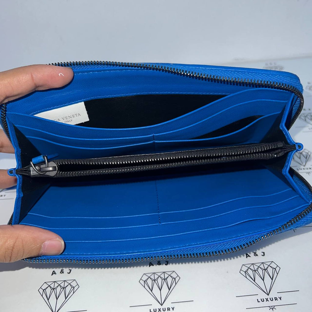 [PRE LOVED] Bottega Veneta Intrecciato Long Wallet in Blue