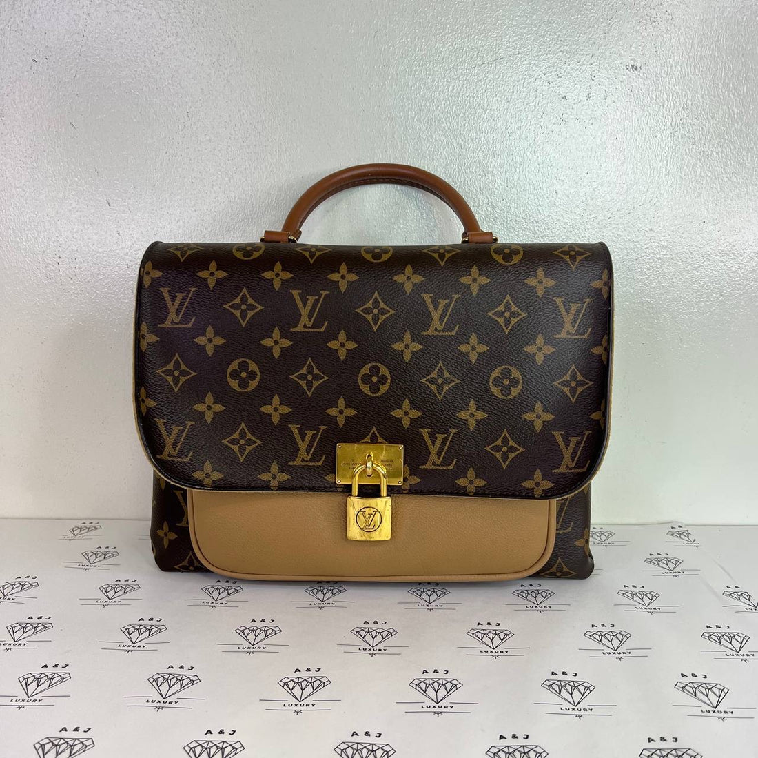 [PRE LOVED] Louis Vuitton Marignan Messenger Bag in Monogram Canvass (AR2128)