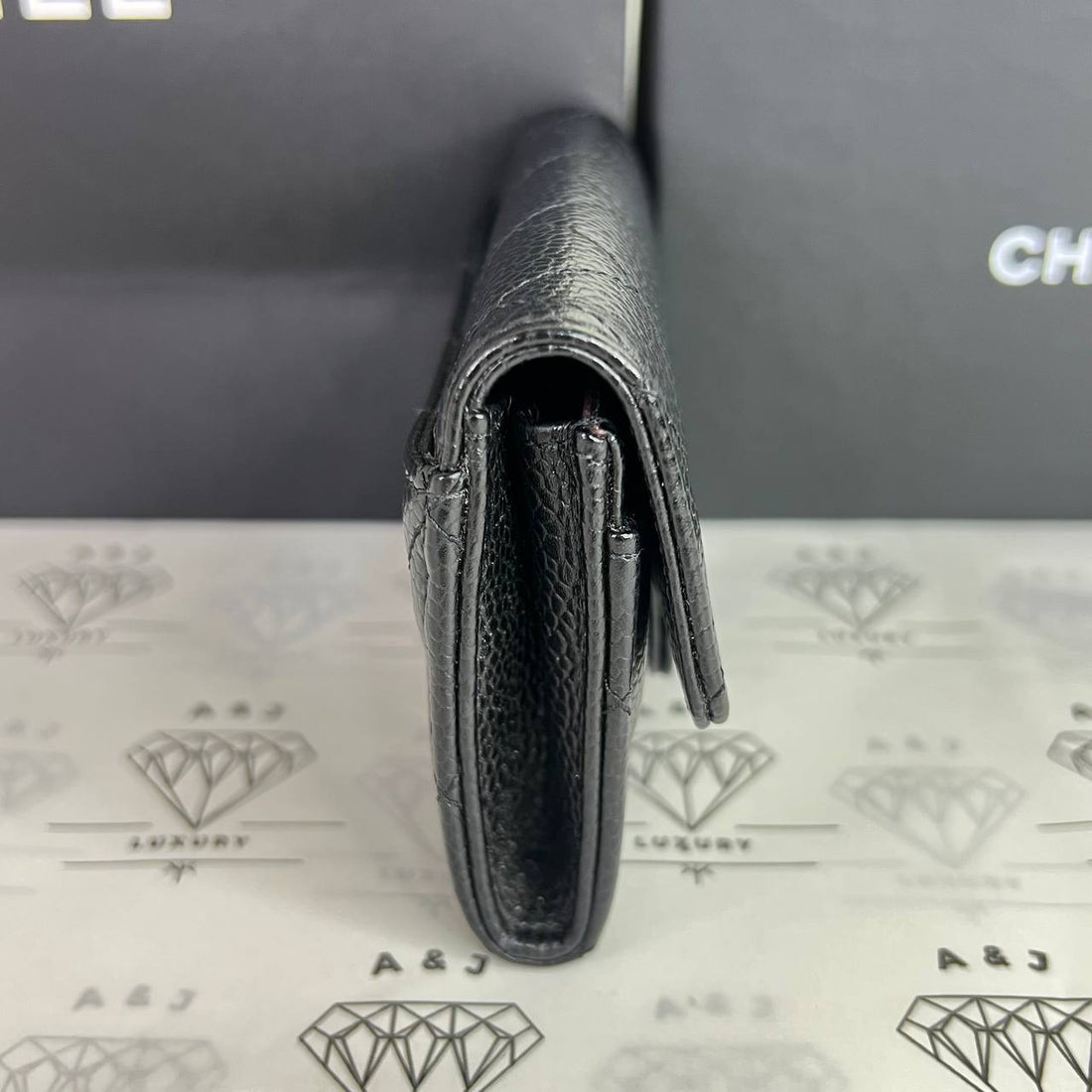 [PRE LOVED] Chanel Classic Flap Cardholder in Black Caviar SHW (Series 32)