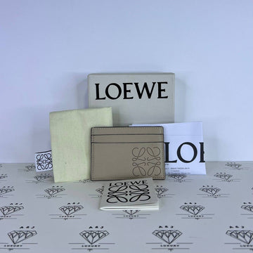 [BRAND NEW] Loewe Anagram Flat Cardholder in Sand