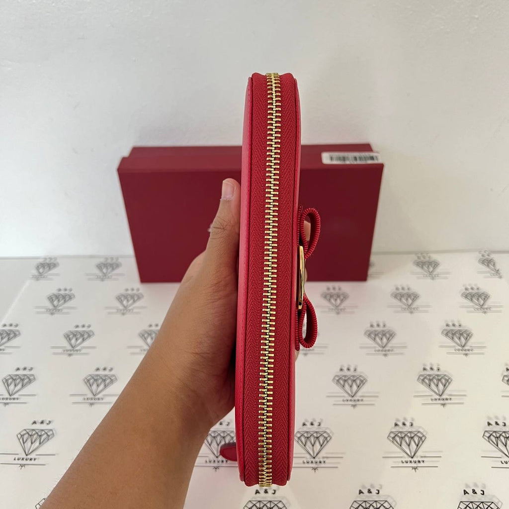 [PRE LOVED] Salvatore Ferragamo Vara Ribbon Long Wallet in Pink