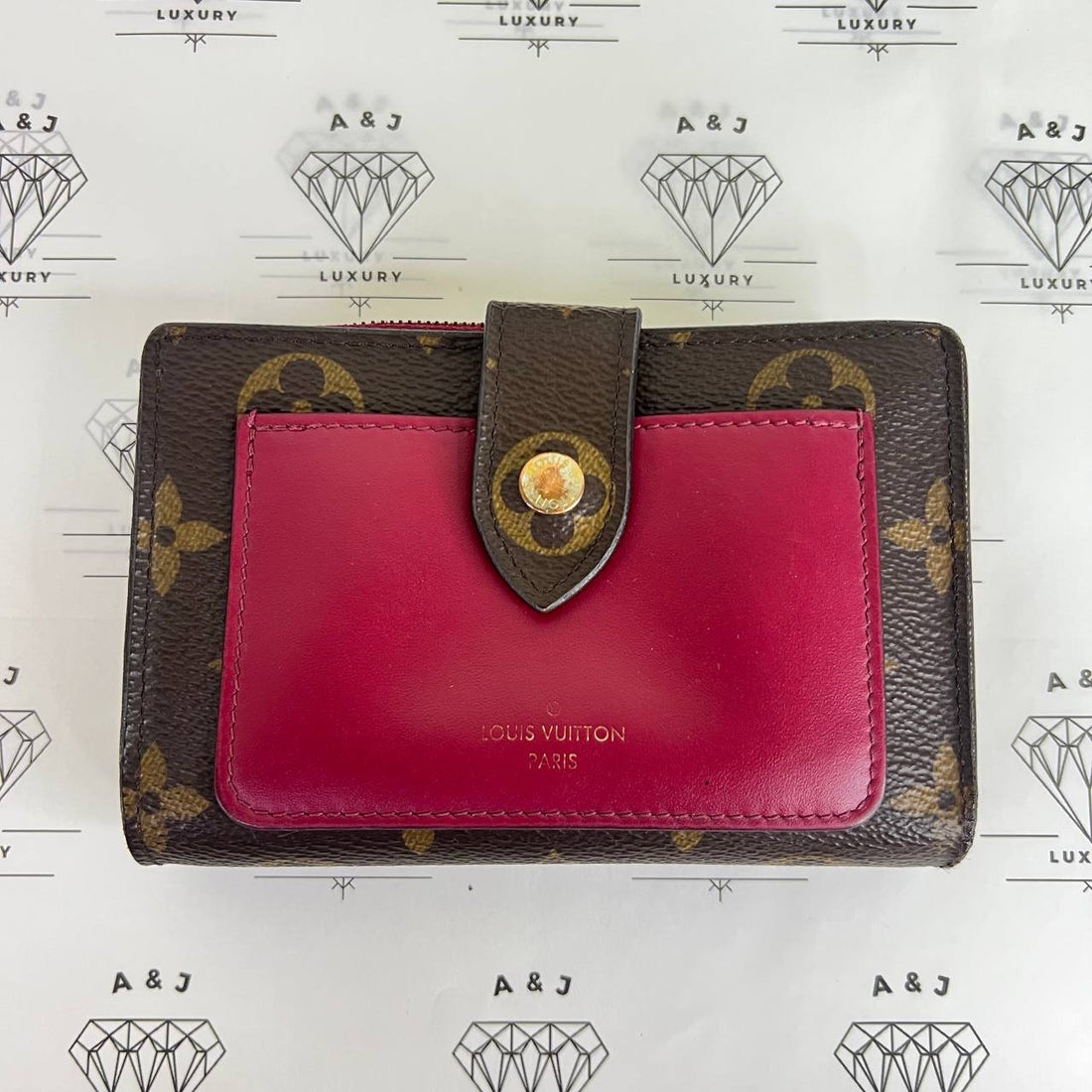 [PRE LOVED] Louis Vuitton Juliet Wallet in Monogram Canvass Fuchsia interior (SP3230)
