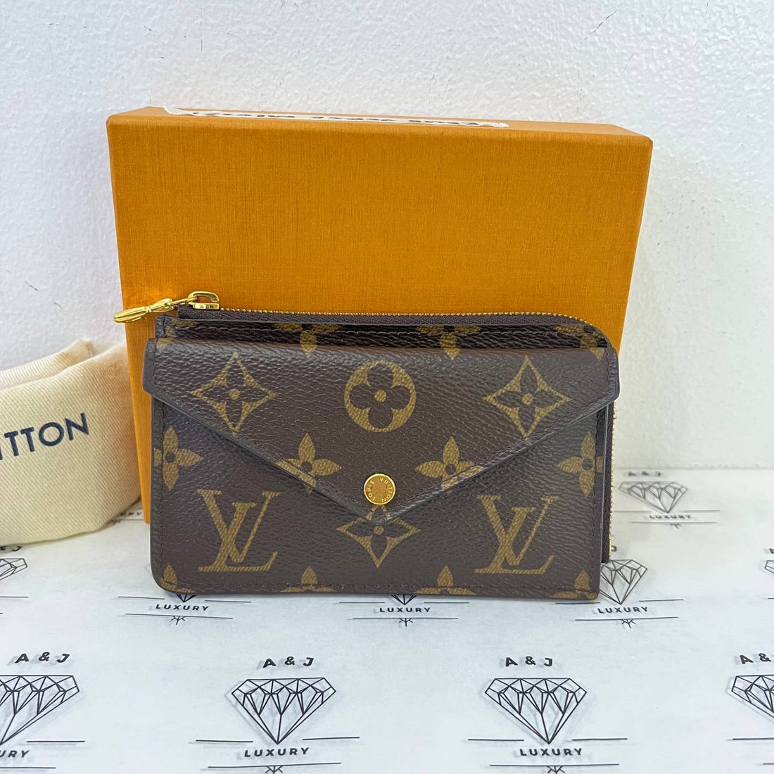 [PRE LOVED] Louis Vuitton Recto Verso Cardholder in Monogram (MI0281)