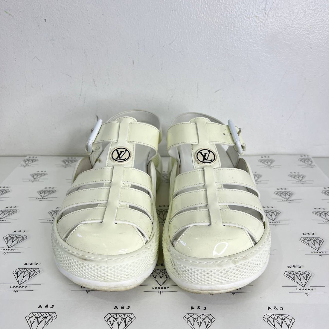 [PRE LOVED] Louis Vuitton Archlight Sandals in White Size 36EU