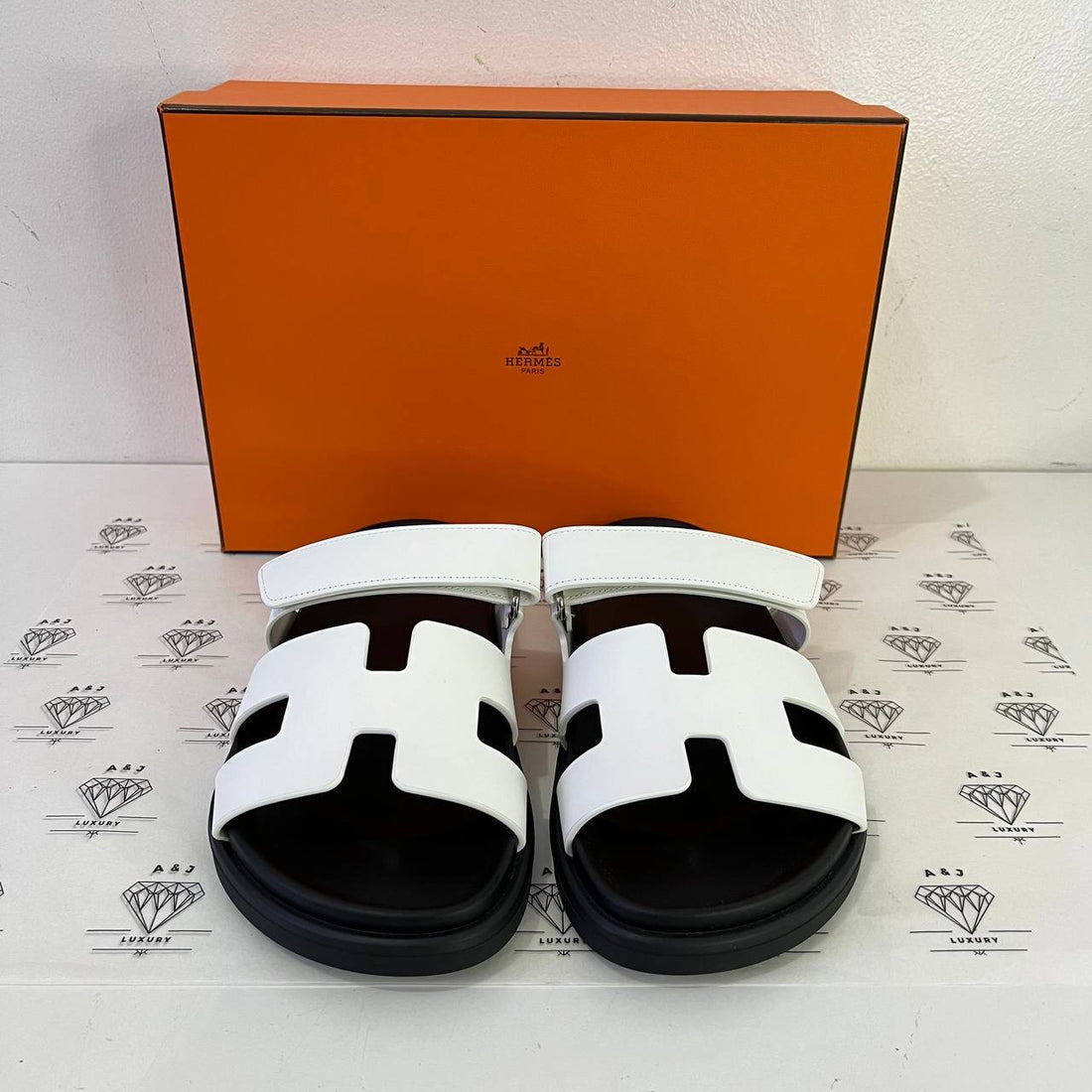 [BRAND NEW] Hermes Chypre in White Size 37EU