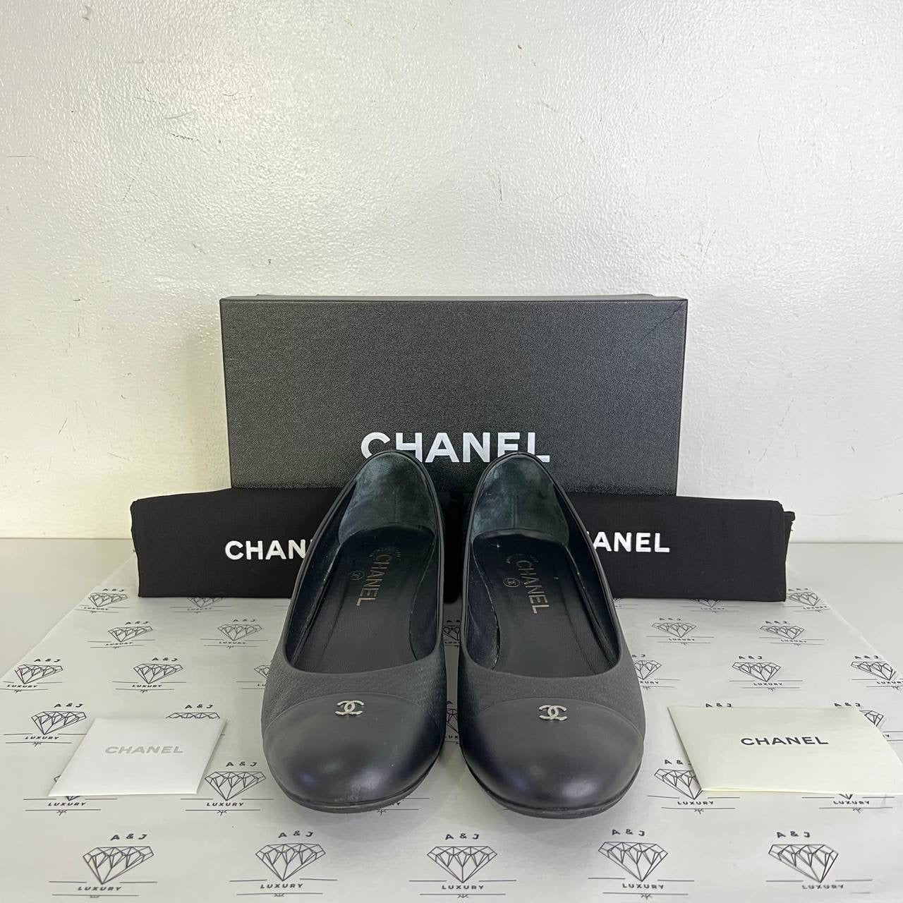 [PRE LOVED] Chanel Cap Toe Kitten Heels in Black Size 39EU