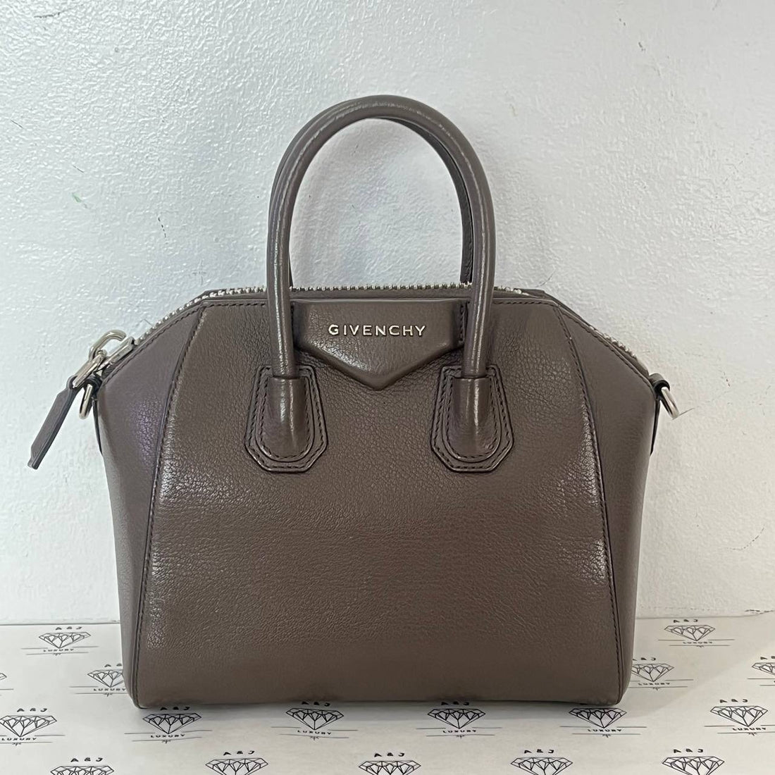 [PRE LOVED] Givenchy Mini Antigona in Brown Goatskin Leather SHW