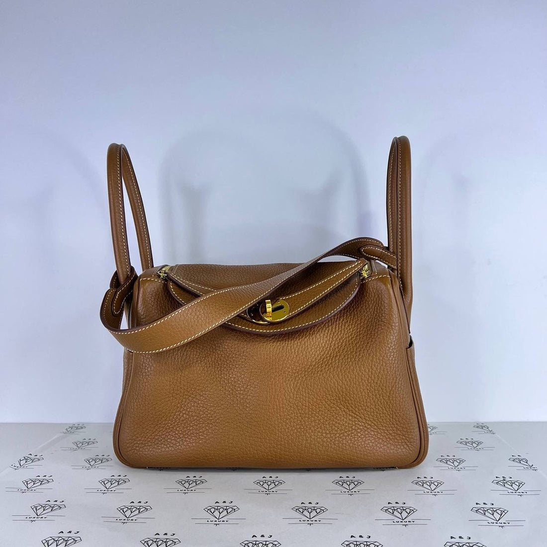 [PRE LOVED] Hermes Lindy 26 Verso in Gold/Rouge Clemence Leather GHW (Stamp A - 2017)