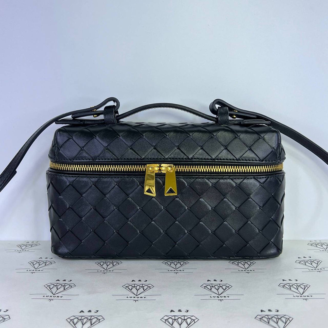 [PRE LOVED] Bottega Veneta Bang Bang Vanity in Black Intrecciato GHW