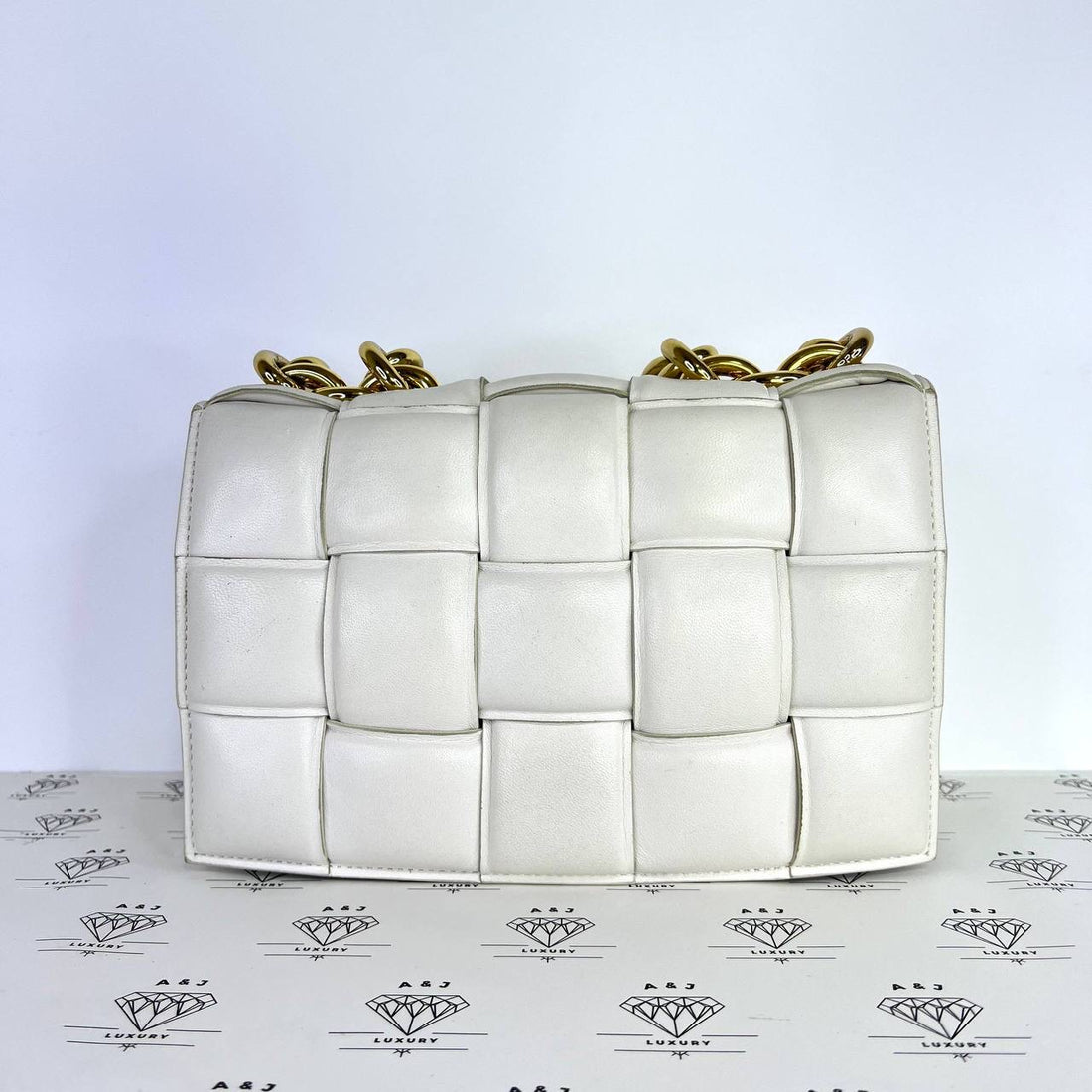 [PRE LOVED] Bottega Veneta Cassette Chain in White GHW