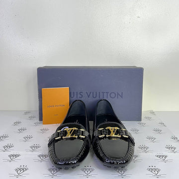 [PRE LOVED] Louis Vuitton Patent Loafers in Black Size 40EU