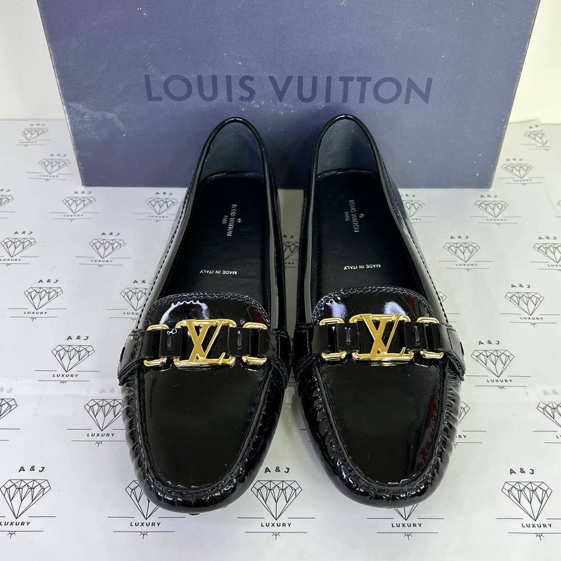 [PRE LOVED] Louis Vuitton Patent Loafers in Black Size 40EU