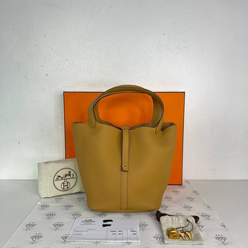 [BRAND NEW] Hermes Picotin 22 in Biscuit Clemence Leather GHW (Stamp B - 2023)