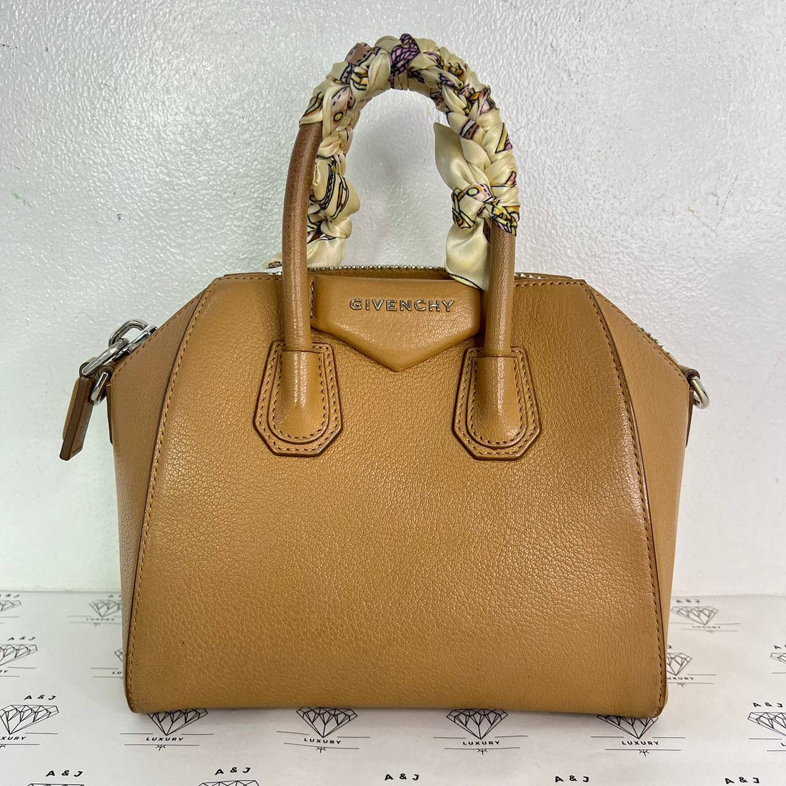 [PRE LOVED] Givenchy Mini Antigona in Beige Goatskin Leather SHW