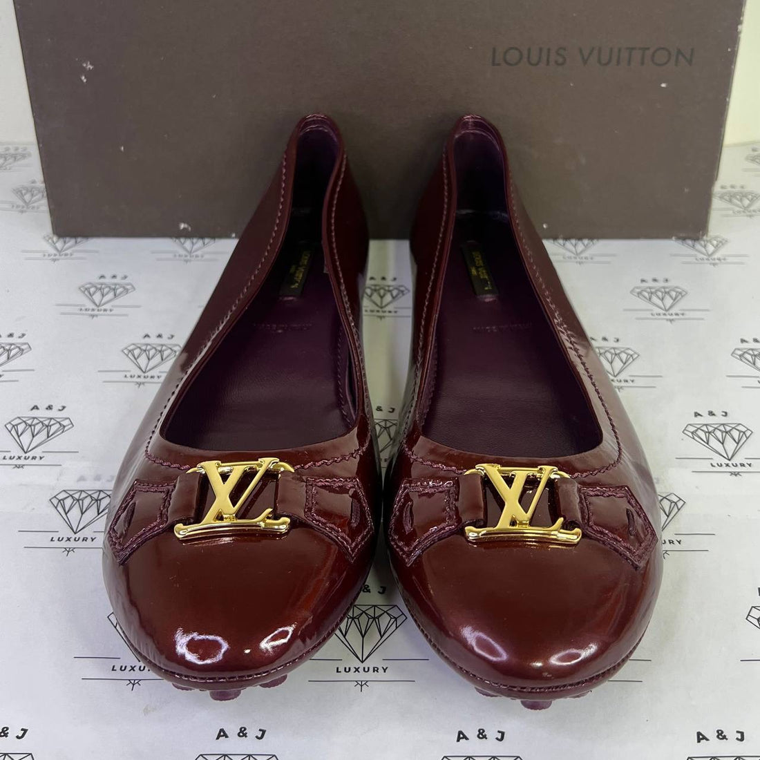 [PRE LOVED] Louis Vuitton Patent Leather Flats in Amarante Size 41EU