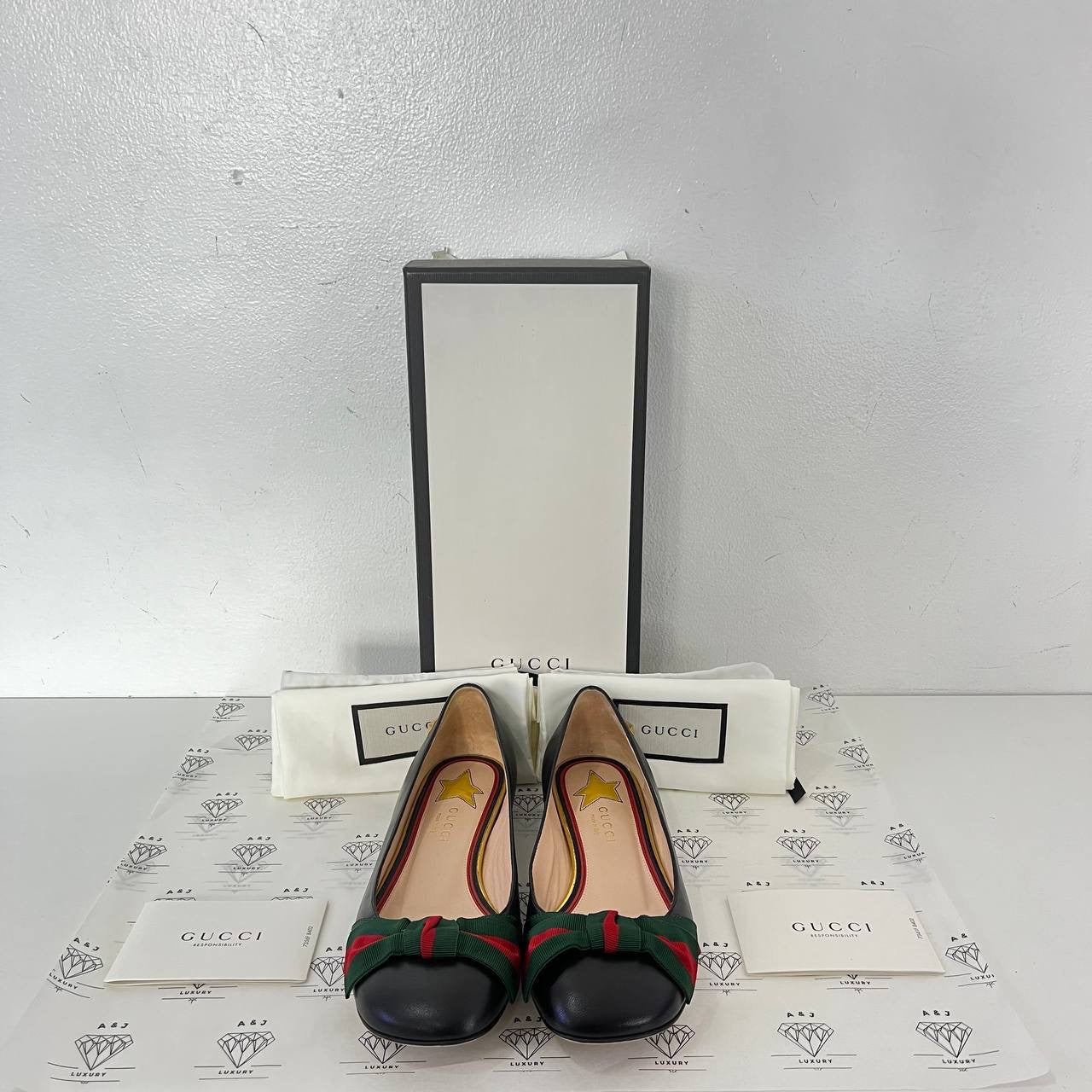 [PRE LOVED] Gucci Web Bow Ballet Flats in Black Size 37EU