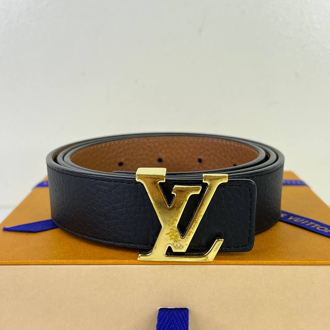 [PRE LOVED] Louis Vuitton Initiales 40MM Reversible Belt in Black/Brown Size 85 (JJ0273)
