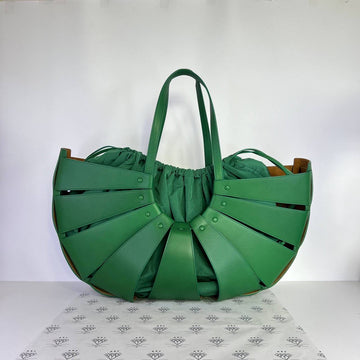 [PRE LOVED] Bottega Veneta The Shell Handbag in Green
