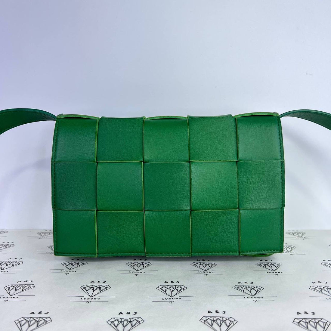 [PRE LOVED] Bottega Veneta Cassette in Green Intrecciato Leather SHW
