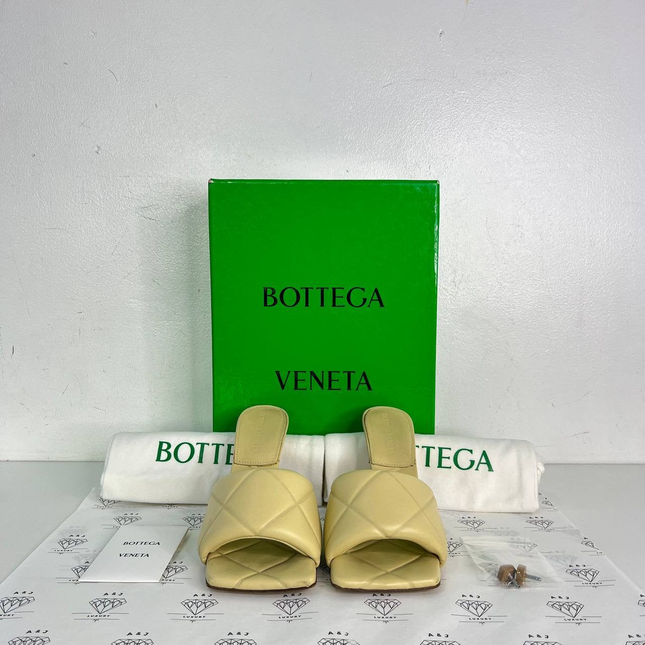 [PRE LOVED] Bottega Veneta Lido Heels in Porridge Size 36EU