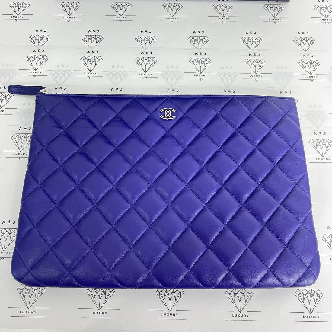 [PRE LOVED] Chanel Medium Ocase in Blue Lambskin Leather SHW (Series 21)