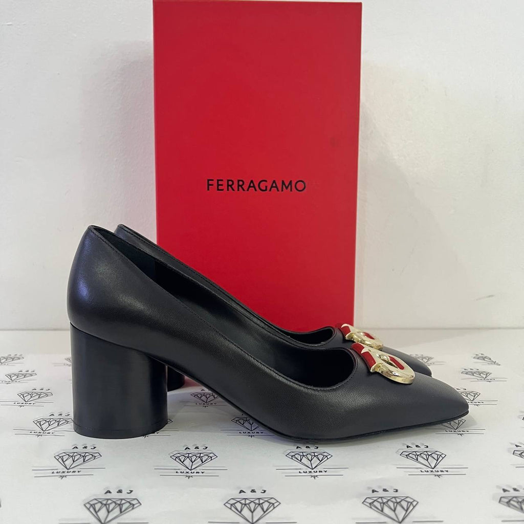 [BRAND NEW] Ferragamo Pump with Gancini Ornament in Size 37.5FR