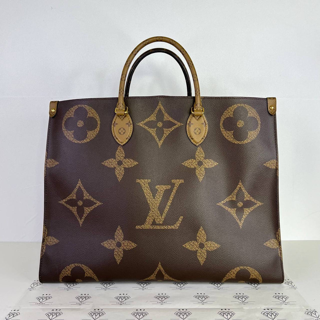 [PRE LOVED] Louis Vuitton OnTheGo GM in Reverse Monogram Canvass (microchipped)