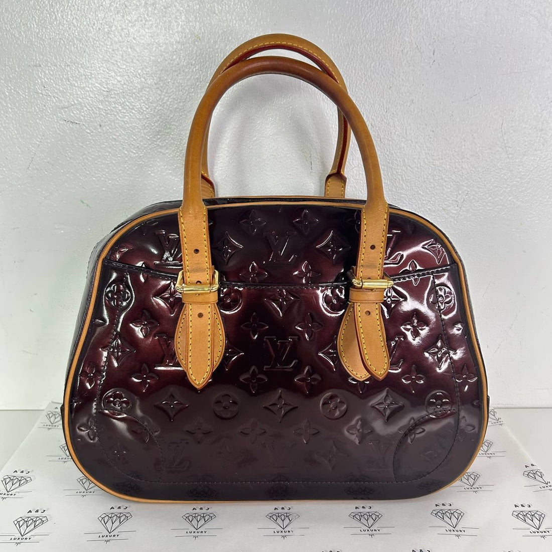 [PRE LOVED] Louis Vuitton Summit Drive Handbag in Amarante Vernis Leather