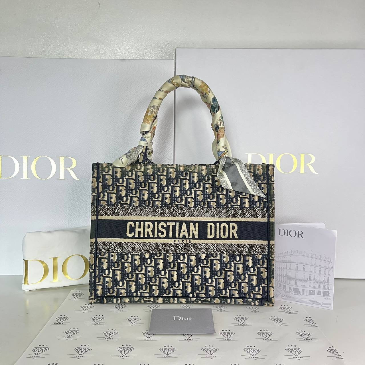 [PRE LOVED] Christian Dior Medium Book Tote in Oblique (2022)