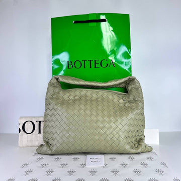 [PRE LOVED] Bottega Veneta Small Hop in Travertine