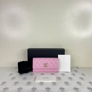 [PRE LOVED] Chanel Seasonal Medium Flap Wallet in Light Pink Caviar Leather GHW (microchipped)