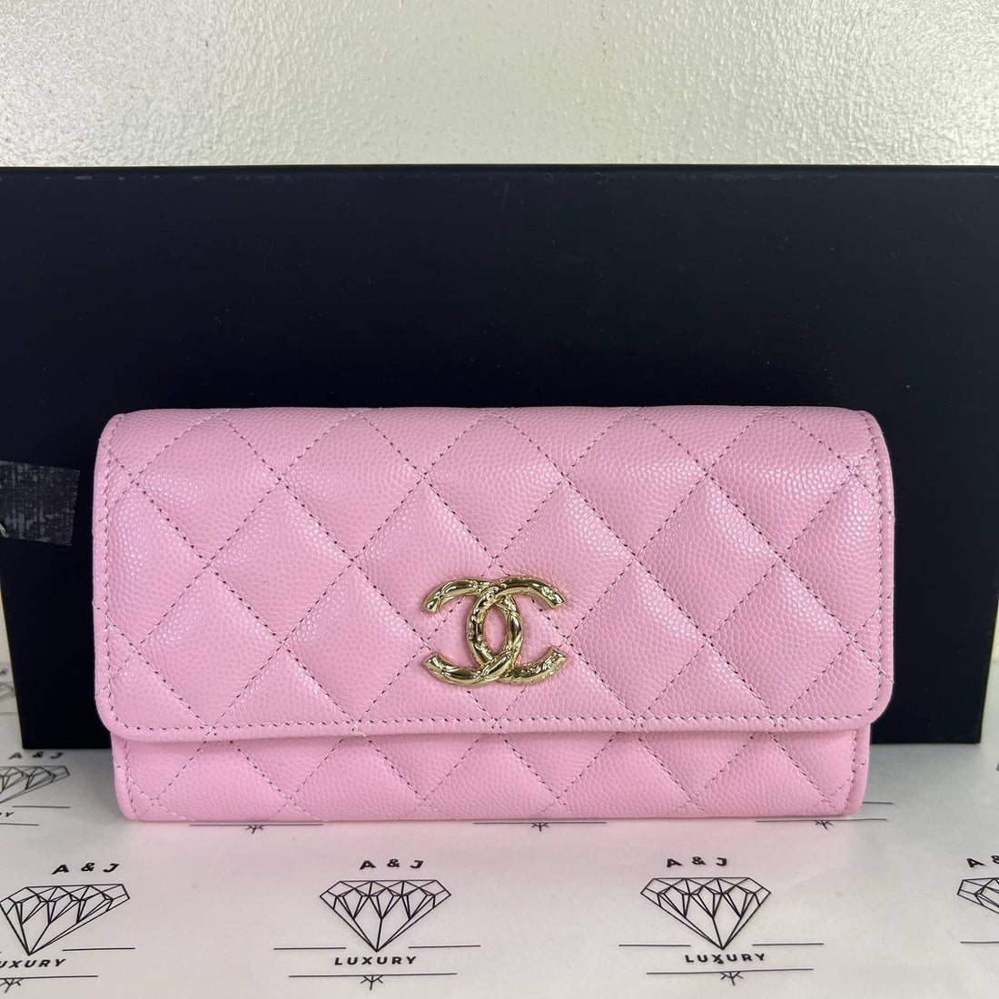 [PRE LOVED] Chanel Seasonal Medium Flap Wallet in Light Pink Caviar Leather GHW (microchipped)