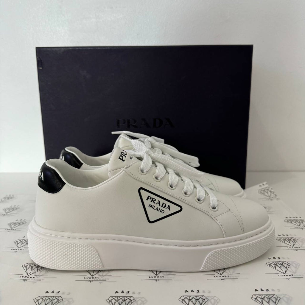 [PRE LOVED] Prada 1E86M Shoes in White and Black Lining Size 38