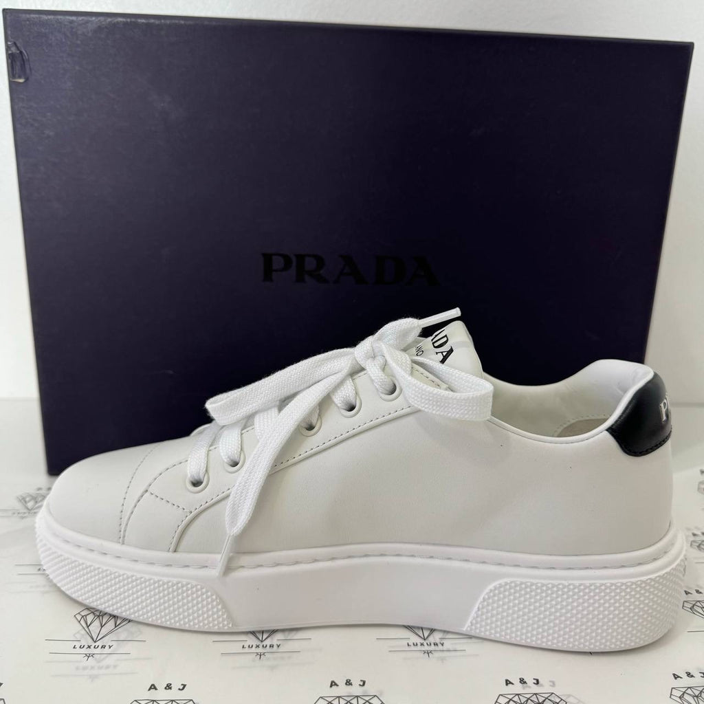 [PRE LOVED] Prada 1E86M Shoes in White and Black Lining Size 38