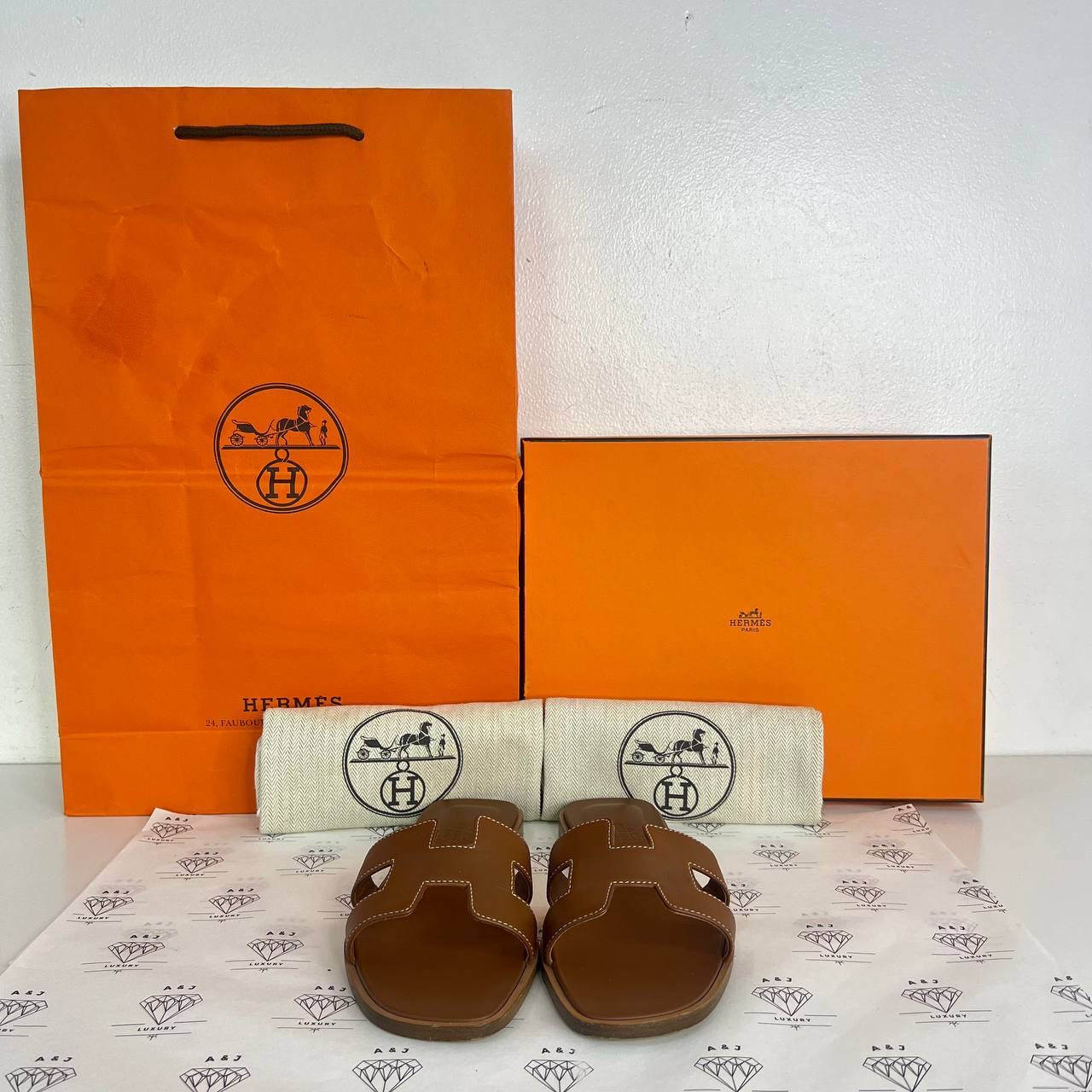 [PRE LOVED] Hermes Oran Sandals in Gold Size 36.5EU