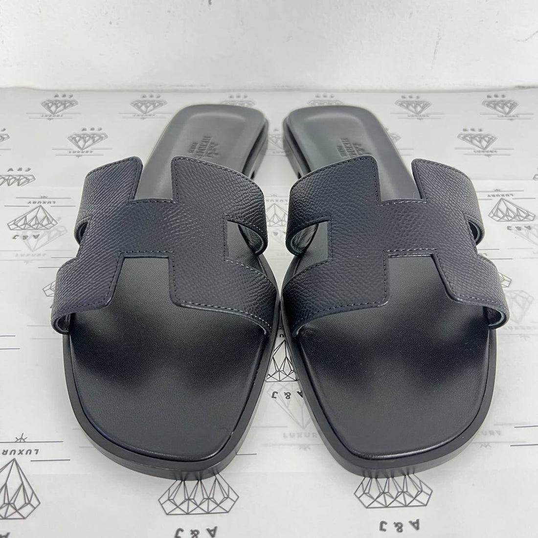 [PRE LOVED] Hermes Oran Sandals in Black Size 39EU
