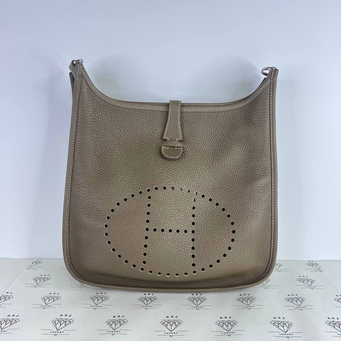 [PRE LOVED] Hermes Evelyne 29 PM III in Etoupe Clemence Leather PHW (Stamp Z - 2021)