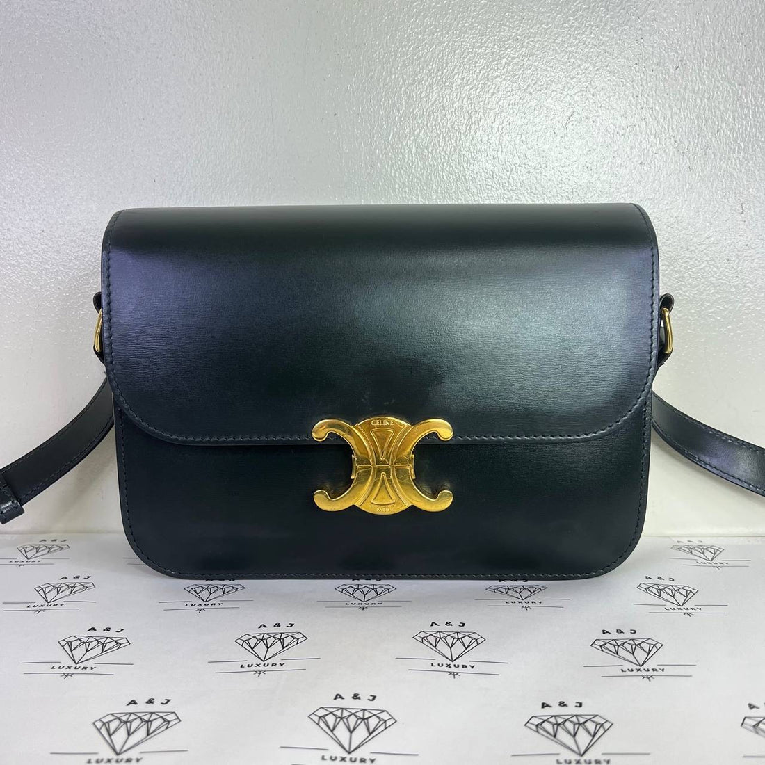 [PRE LOVED] Celine Classique Triomphe in Green Calfskin Leather GHW
