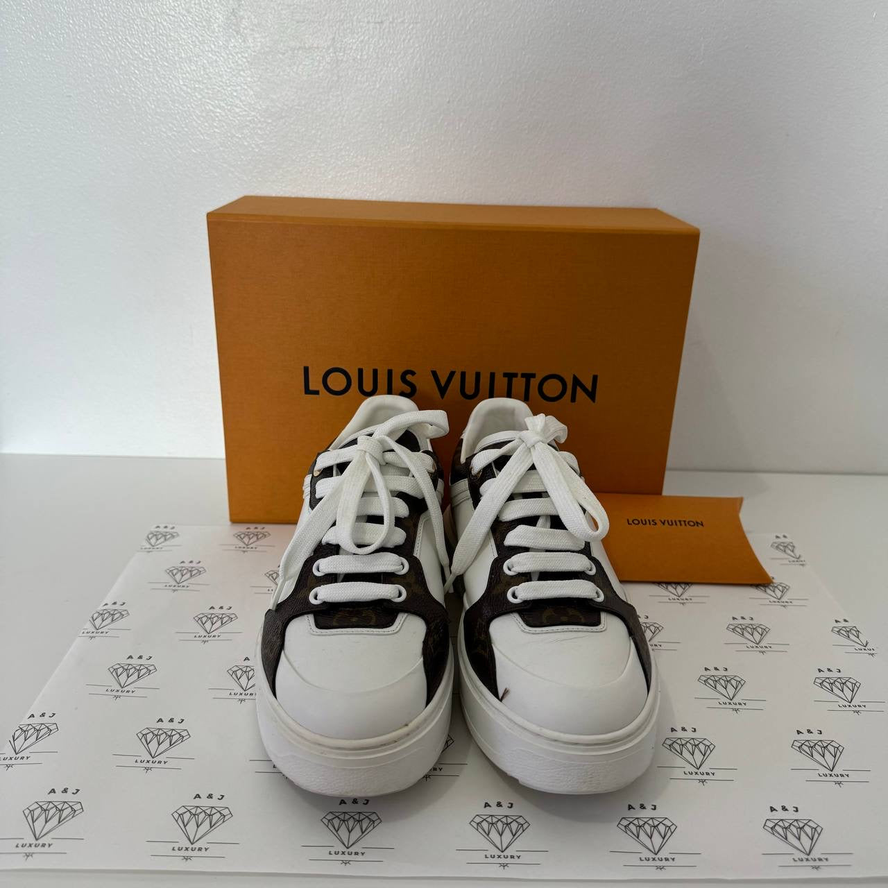 [PRE LOVED] Louis Vuitton Timeout Sneakers in White Monogram Canvass Size 38EU