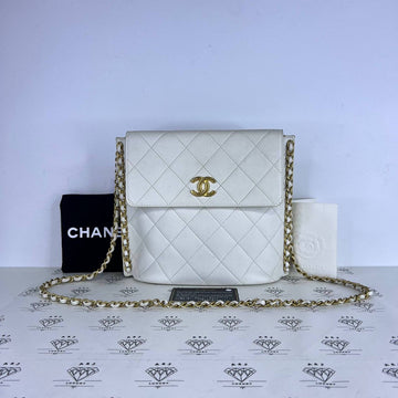 [PRE LOVED] Chanel Chain Around Flap Sling in White Lambskin Leather Aged Gold HW (Series 31)