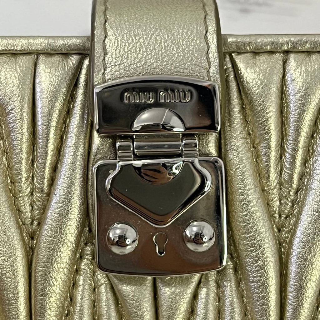 [PRE LOVED] Miu Miu Cardholder in Gold SHW