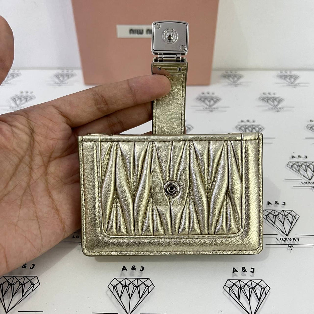 [PRE LOVED] Miu Miu Cardholder in Gold SHW