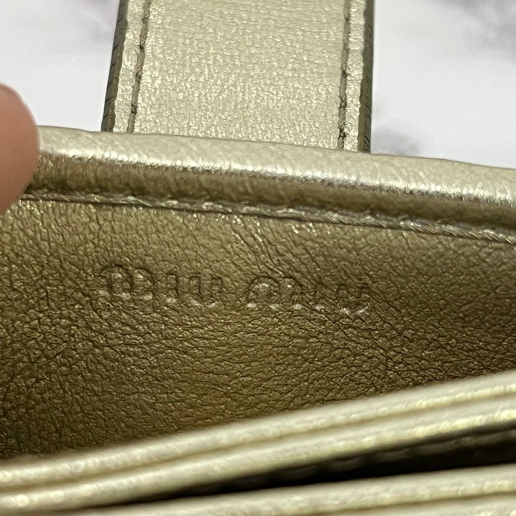 [PRE LOVED] Miu Miu Cardholder in Gold SHW